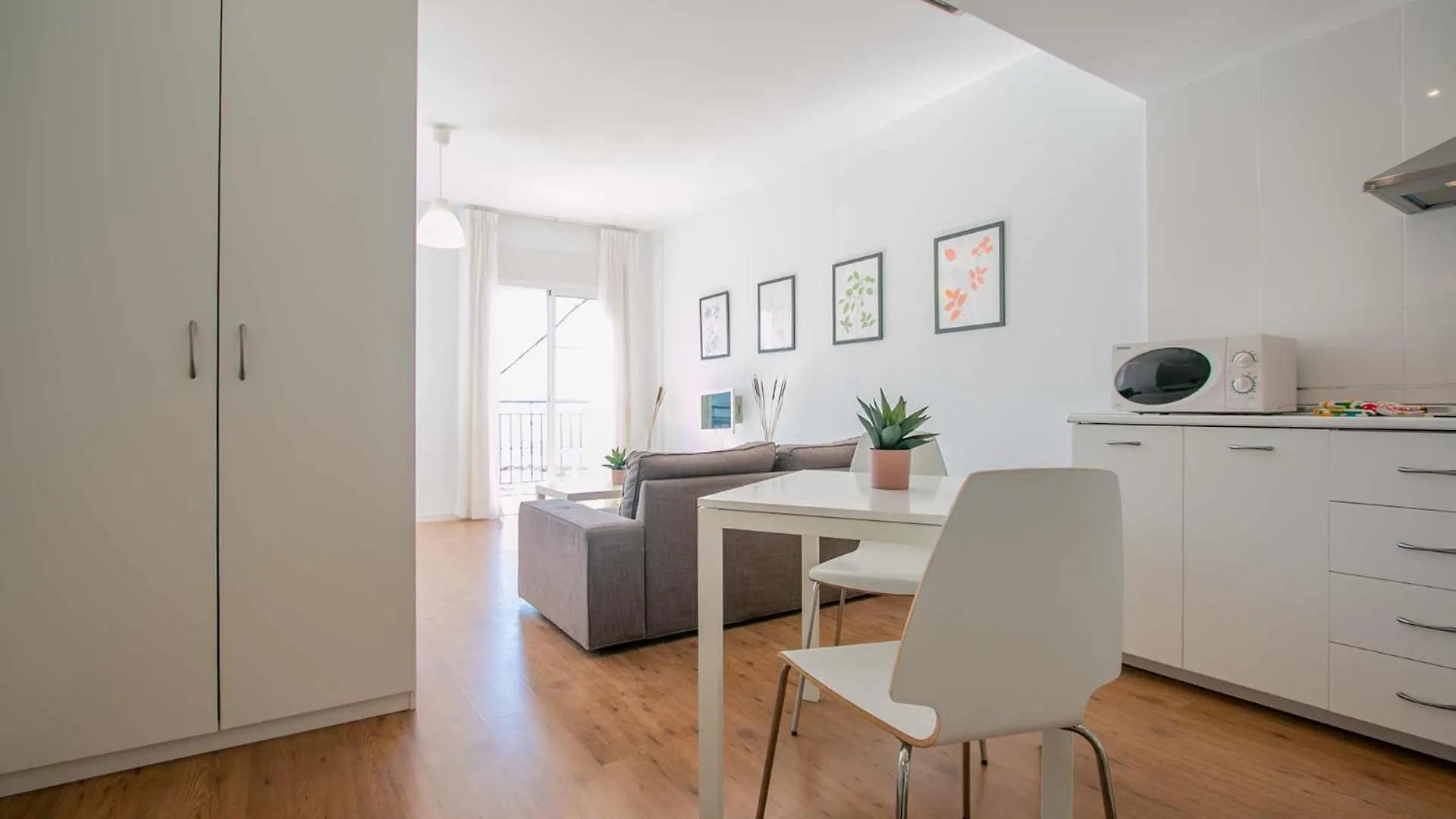 Apartamentos Casa Yoli Maro